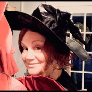 Meet your Posher, Leah